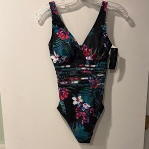 Aqua Green Women's Waist Detail One Piece Swimsuit - Black Floral Size Medium